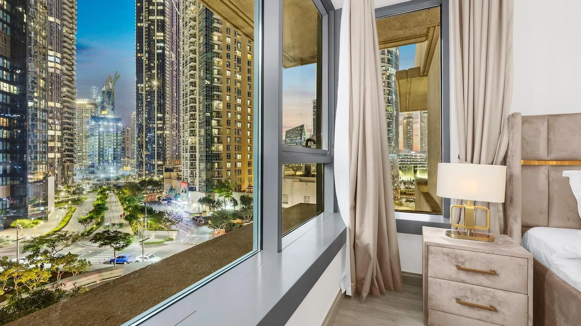 Apartment First Class 2Br With Burj Khalifa & Fountain View Dubai